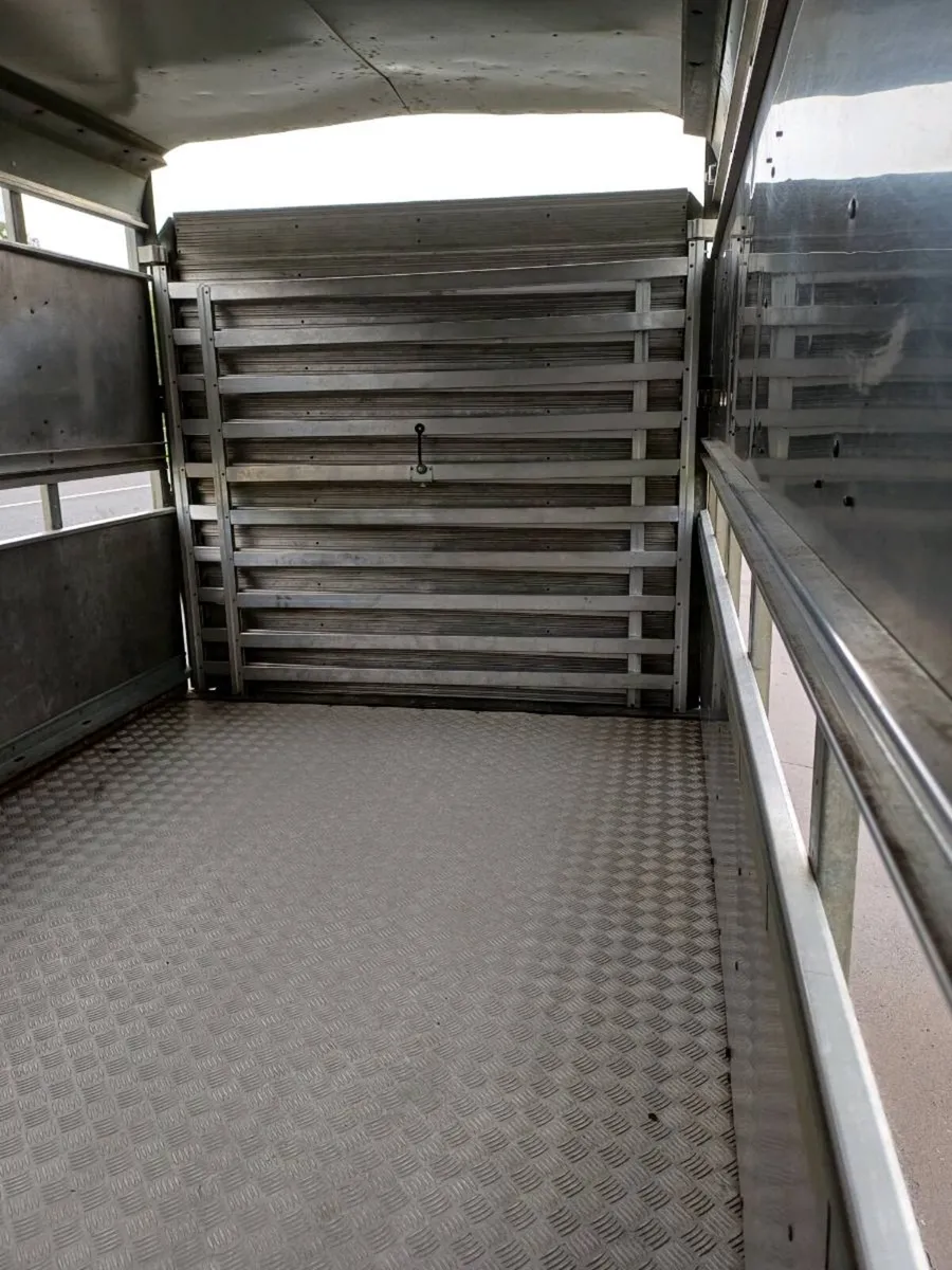 Ifor williams 12ft DP cattle trailer - Image 4