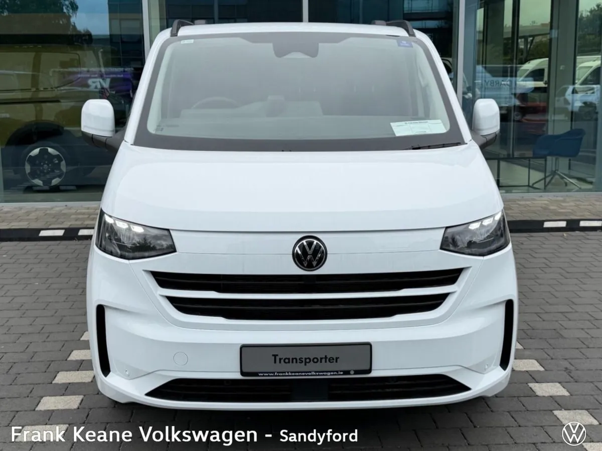 Volkswagen Transporter HIGHLINE AUTO 150BHP LWB *P - Image 4