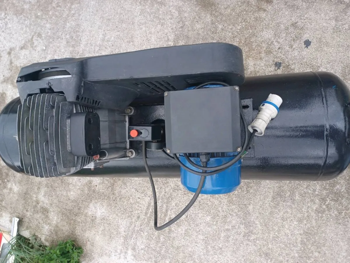 200 litre compressor - Image 2