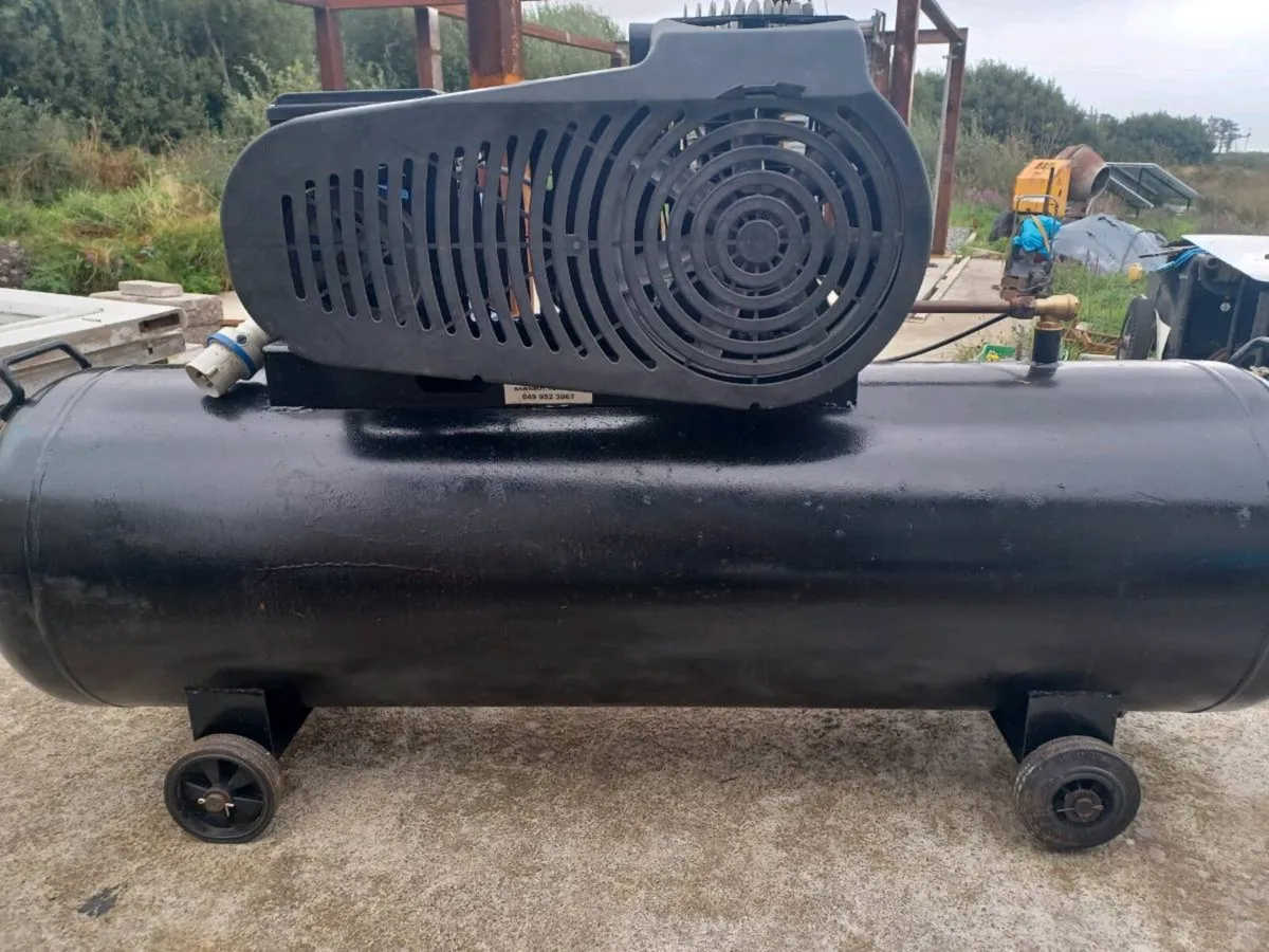 200 litre compressor - Image 3