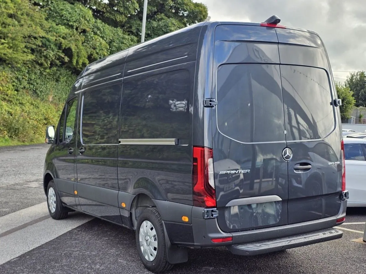Mercedes-Benz Sprinter 217 MWB HIGH ROOF AUTO SELE - Image 3