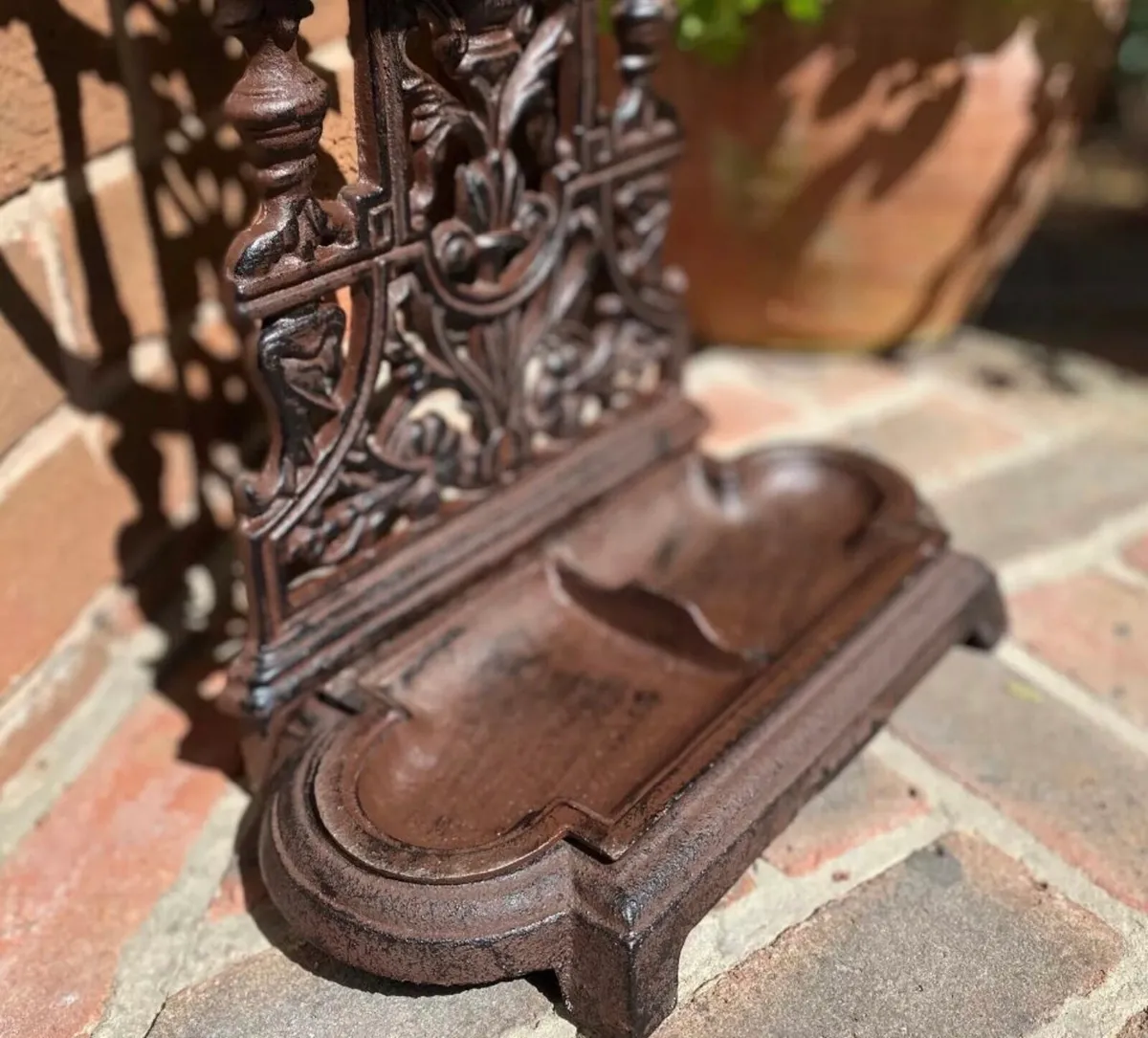 New Rustic Vintage Style Cast Iron Umbrella Stand - Image 4