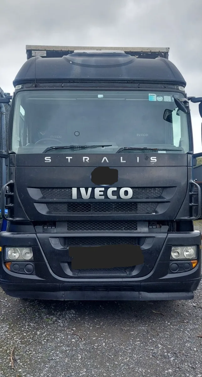 Iveco Stralis 2013 6 x 2 - Image 2