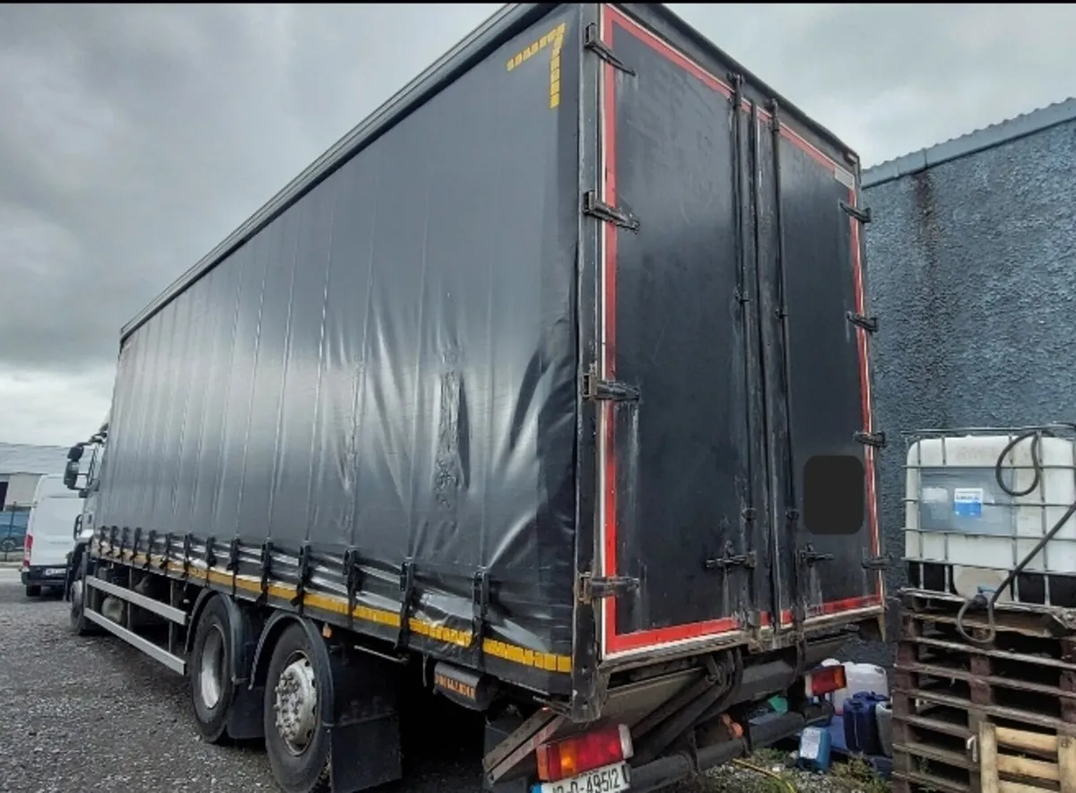 Iveco Stralis 2013 6 x 2 - Image 3