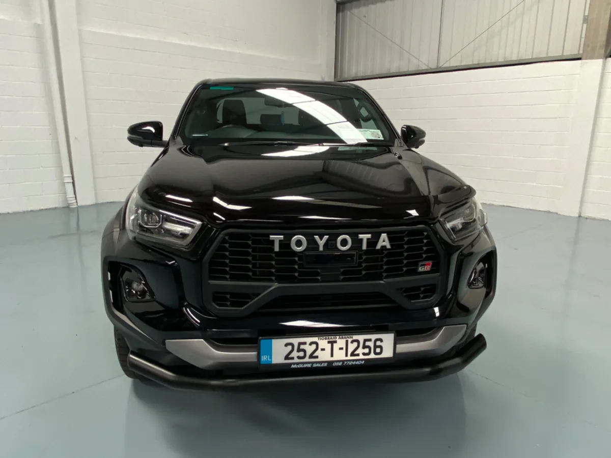2025 Toyota Hilux GR Sport - Image 3