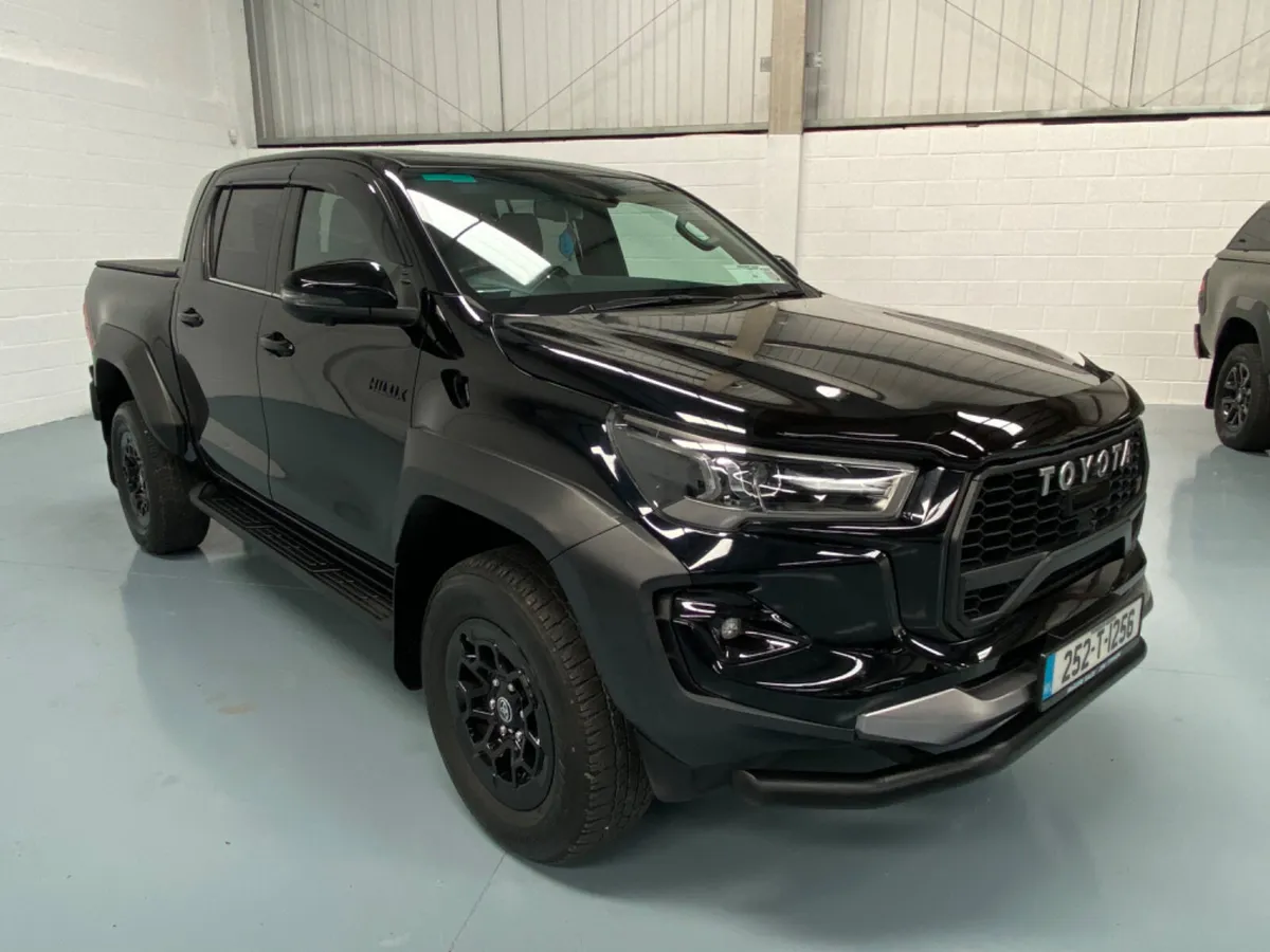 2025 Toyota Hilux GR Sport - Image 2