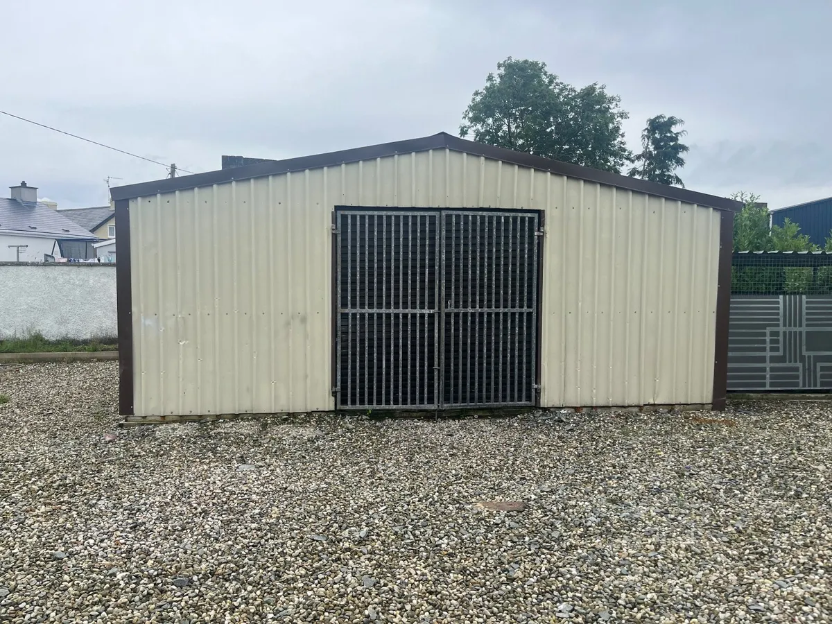 Steel garage 23ft by 20ft - Image 3