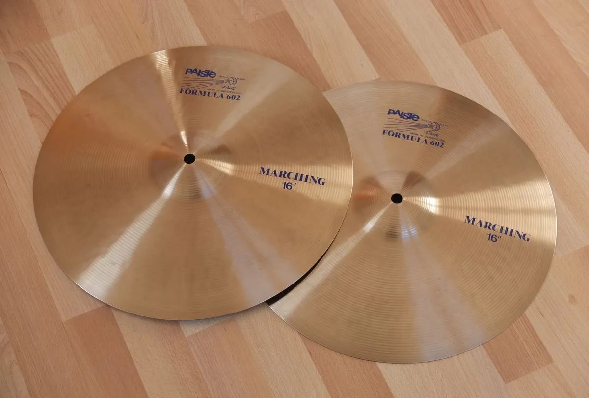 16” Paiste Blue Label 602 Marching Cymbals. - Image 3