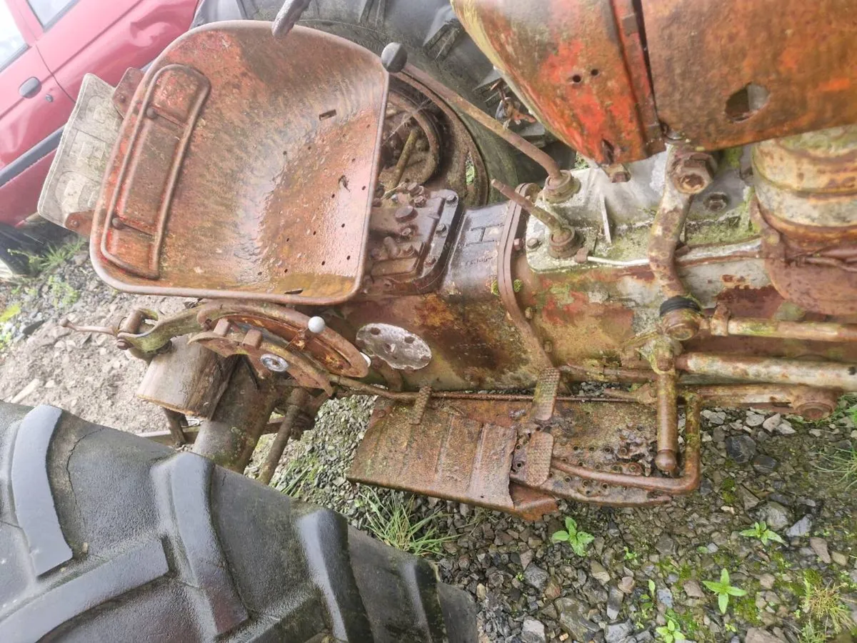 Massey ferguson  35x    Godiva fire pump. - Image 4
