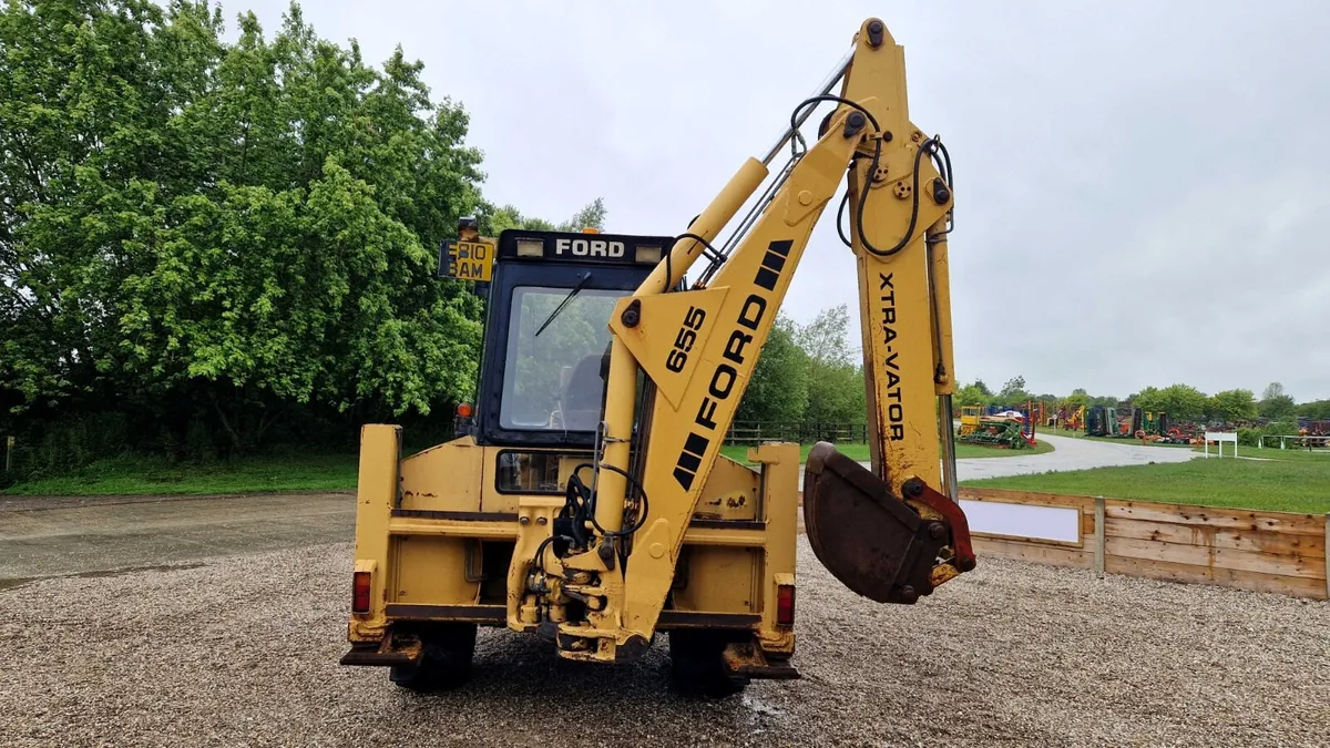 FORD 655 4wd BACKHOE, FRONT QH - Image 3