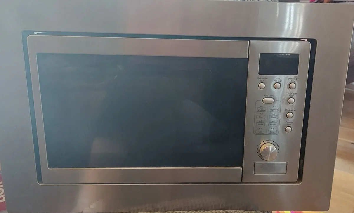 Integrated Microwave 17 ltr - Image 2