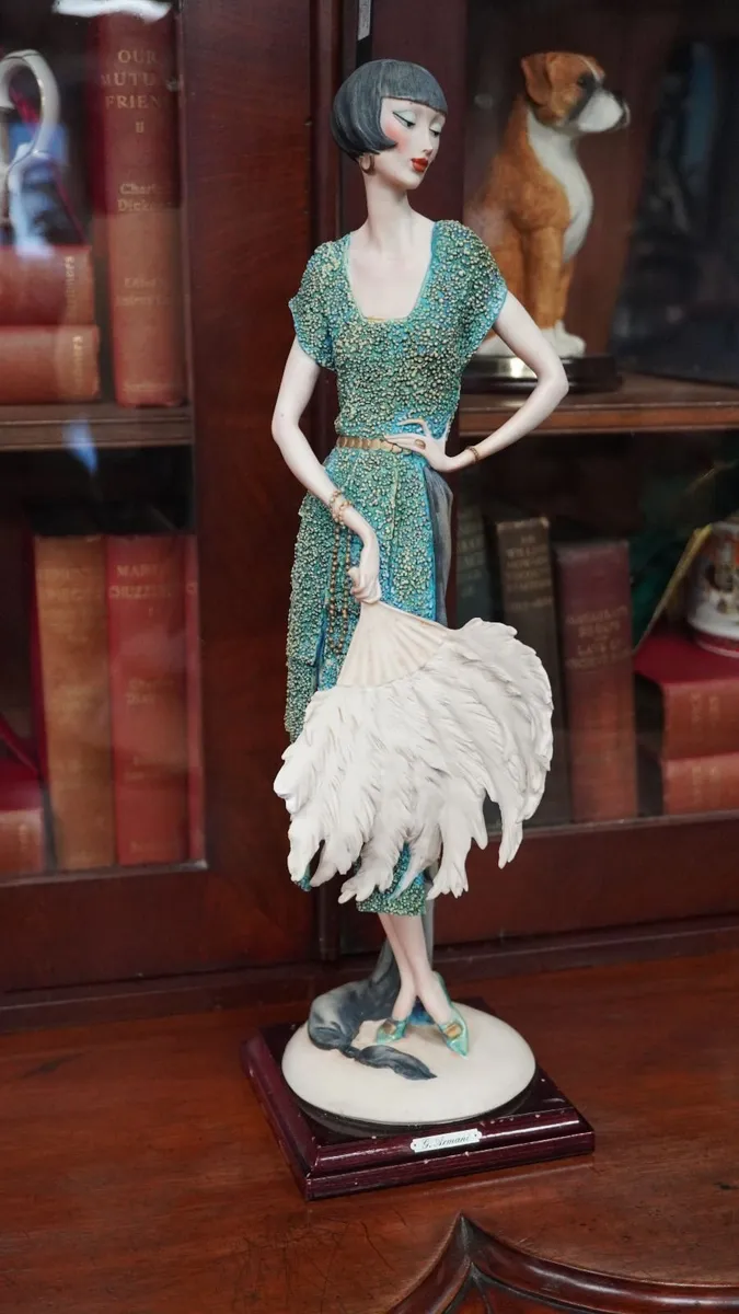 Florence Lady with Fan Figurine - Image 1