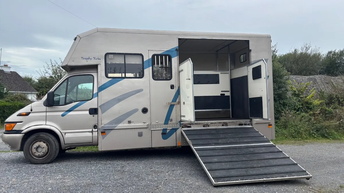 Horse lorry 6.5t - Image 1