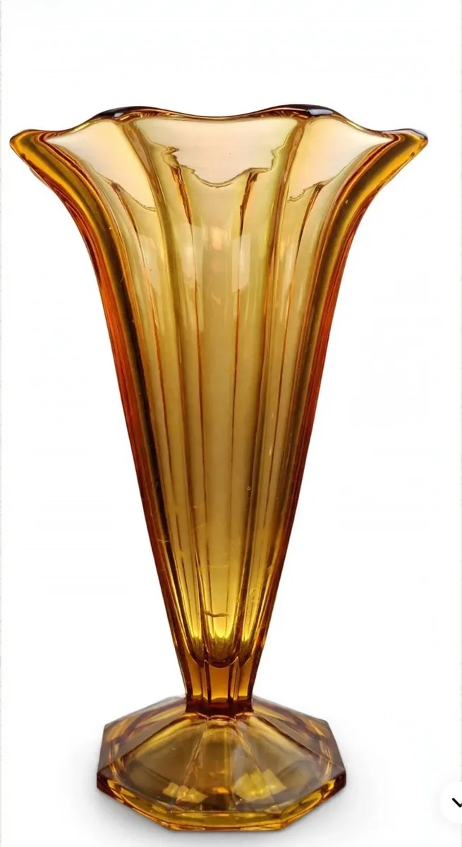 1930s Art Deco Amber Glass Fan Vase