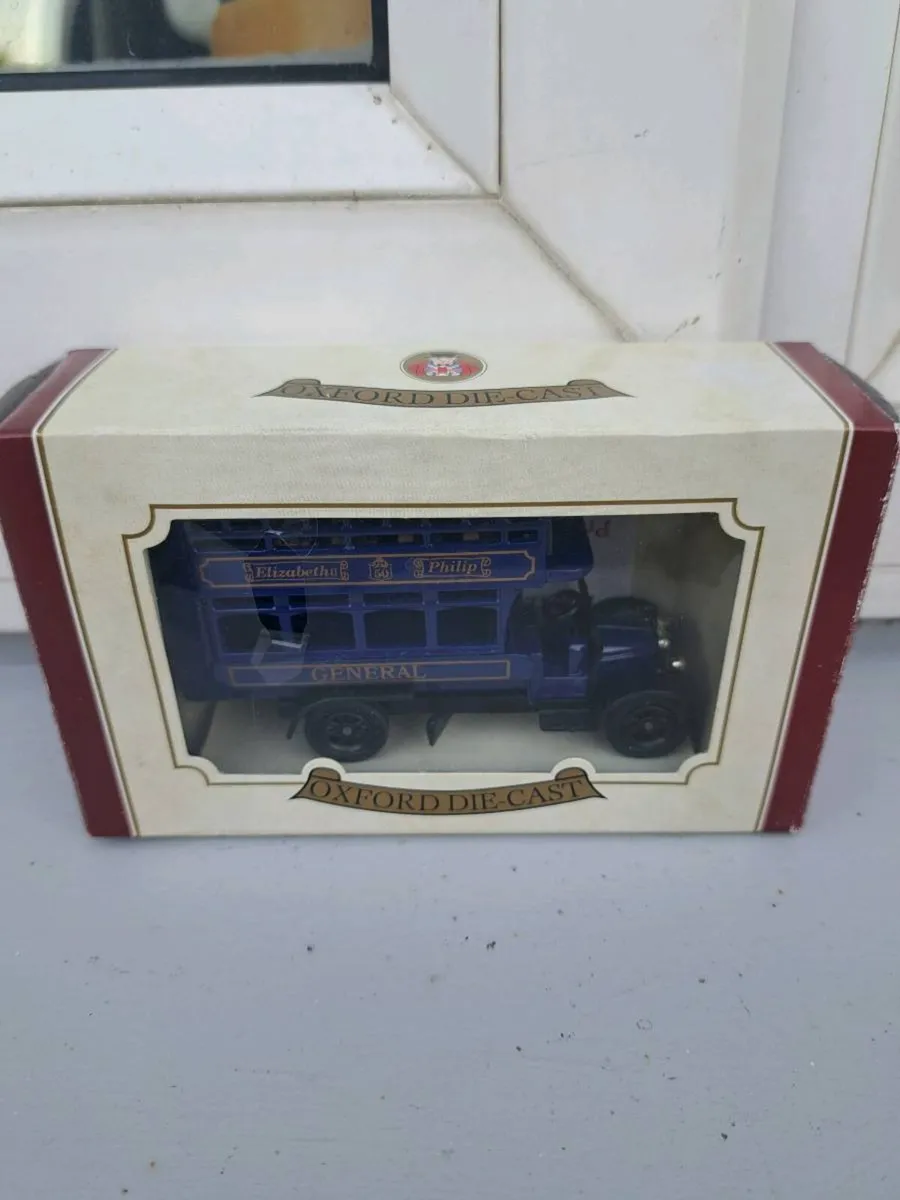 Old bus model - Image 4