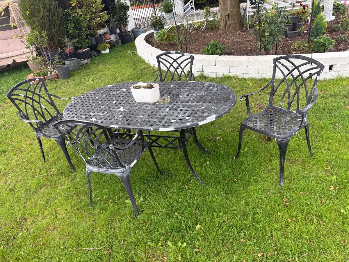 cast aliminium garden table + 4 chairs set - Image 2