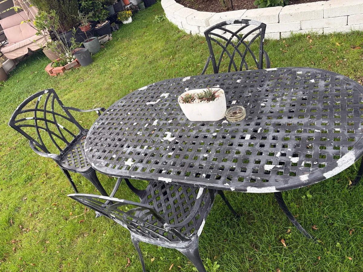 cast aliminium garden table + 4 chairs set - Image 4