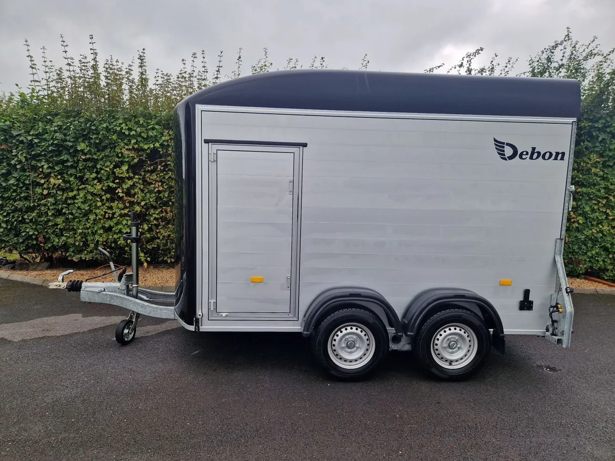 Debon C500 Box Trailer Black - Image 2