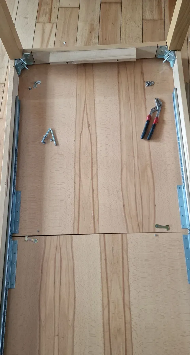 Extendable Dining table - Image 4