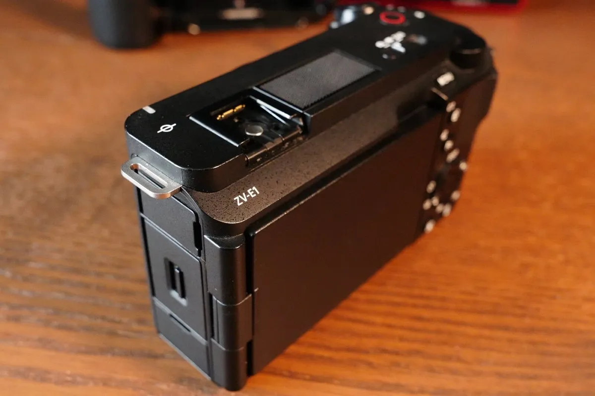 Sony ZV-E1 + Cage - Image 2