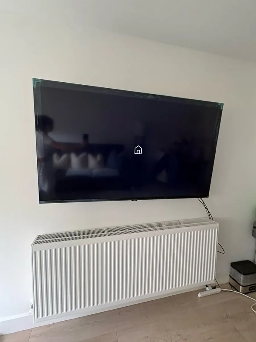 65 Inch Samsung smart TV - Image 3