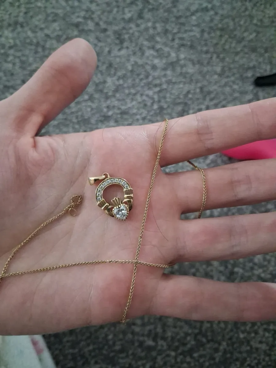 Claddagh chain