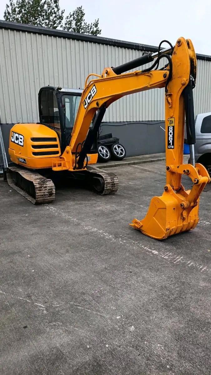 Jcb 8061 digger 6ton 2012. £11500+ - Image 2
