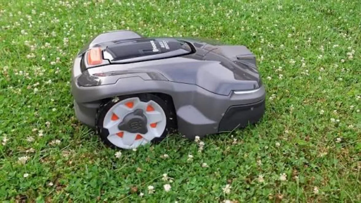 Husqvarna 415x Automower -great condition - Image 1