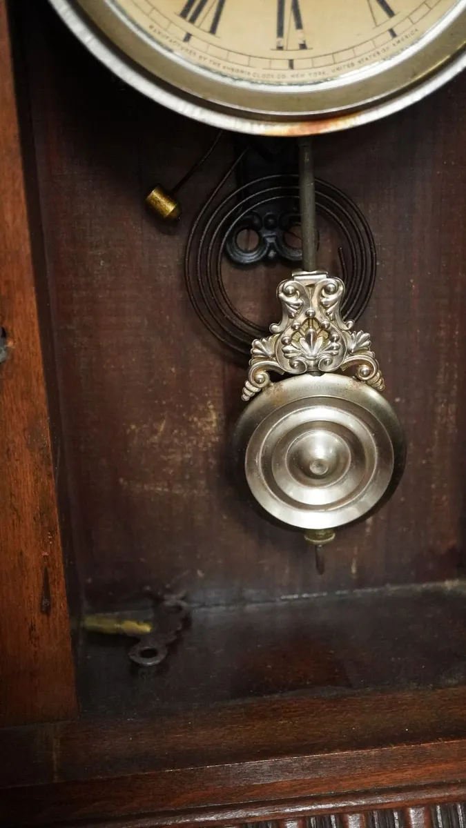 Ansonia Oak Gingerbread Clock - Image 4