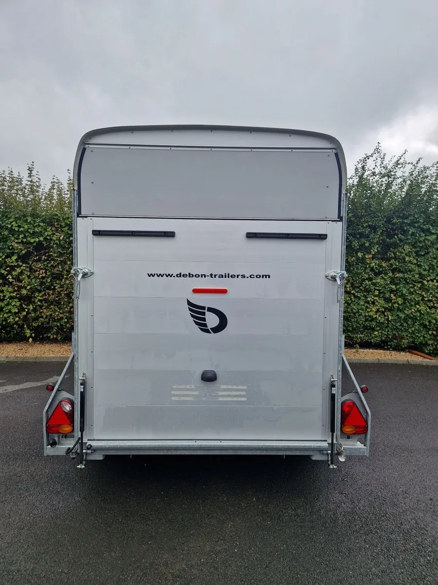 Debon C500 Box Trailer Black - Image 4