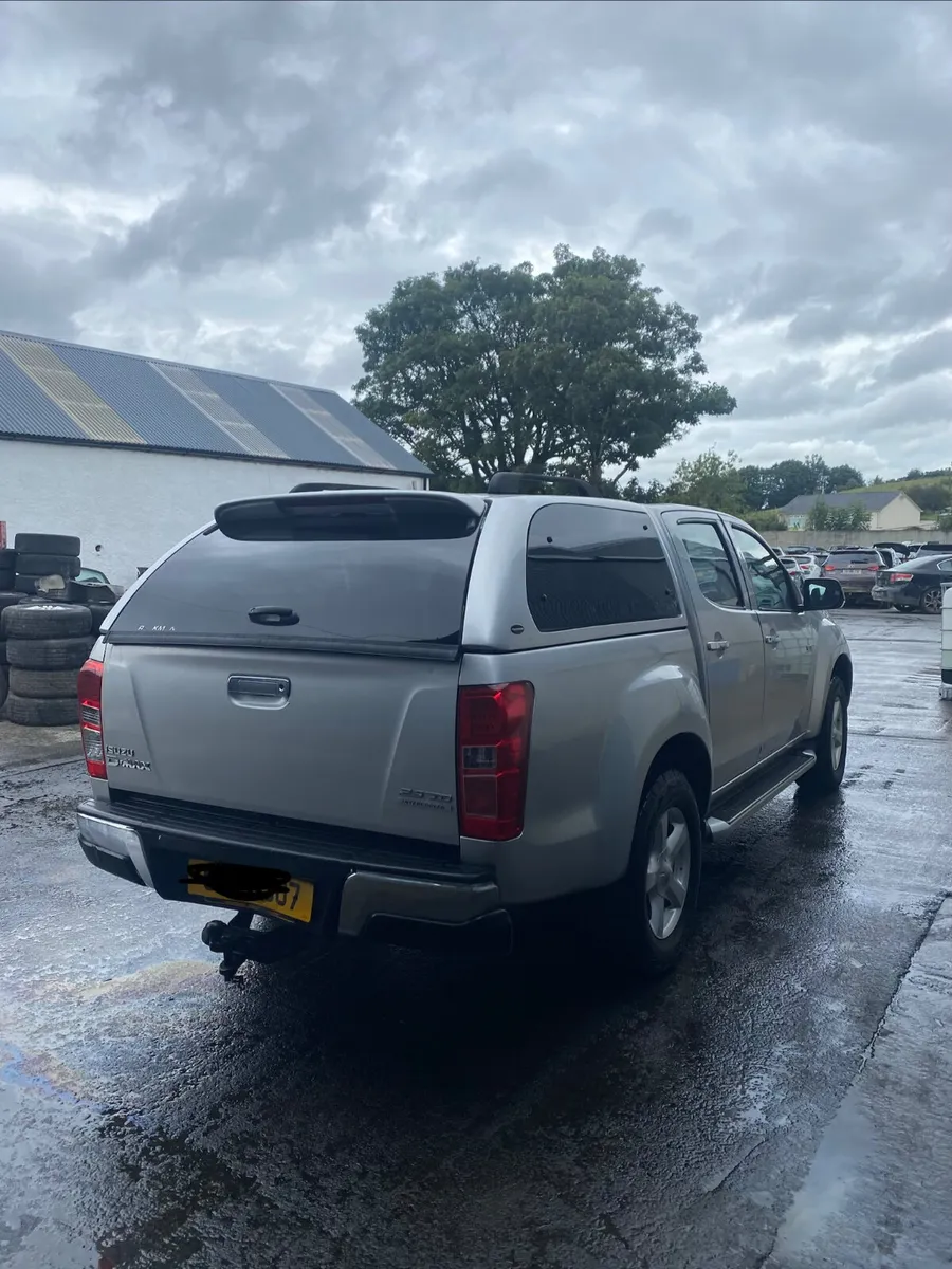 2014 Isuzu D-Max for Breaking - Image 4