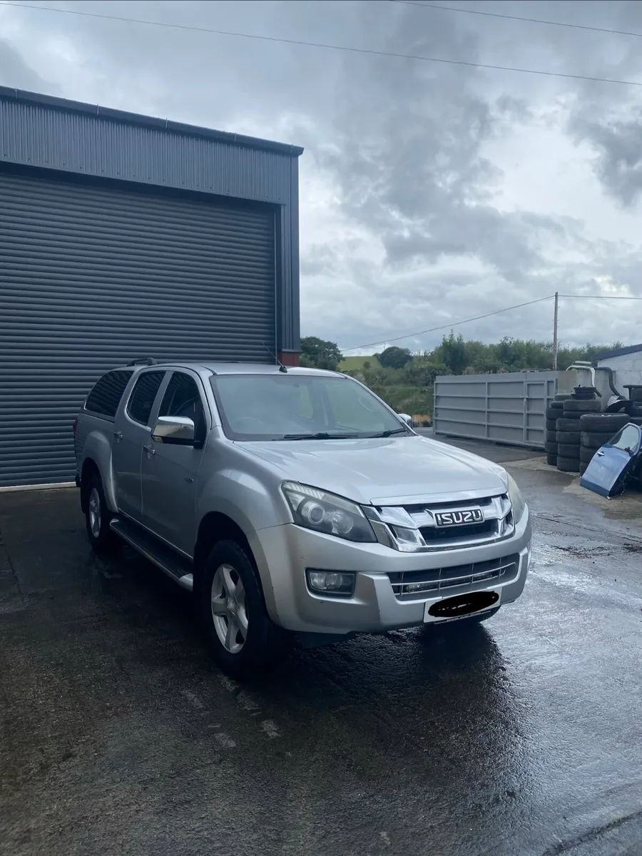 2014 Isuzu D-Max for Breaking - Image 3