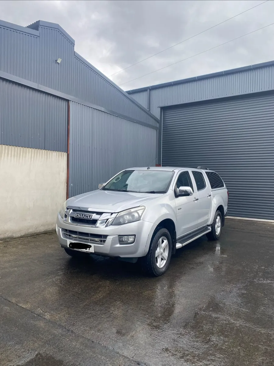 2014 Isuzu D-Max for Breaking - Image 2