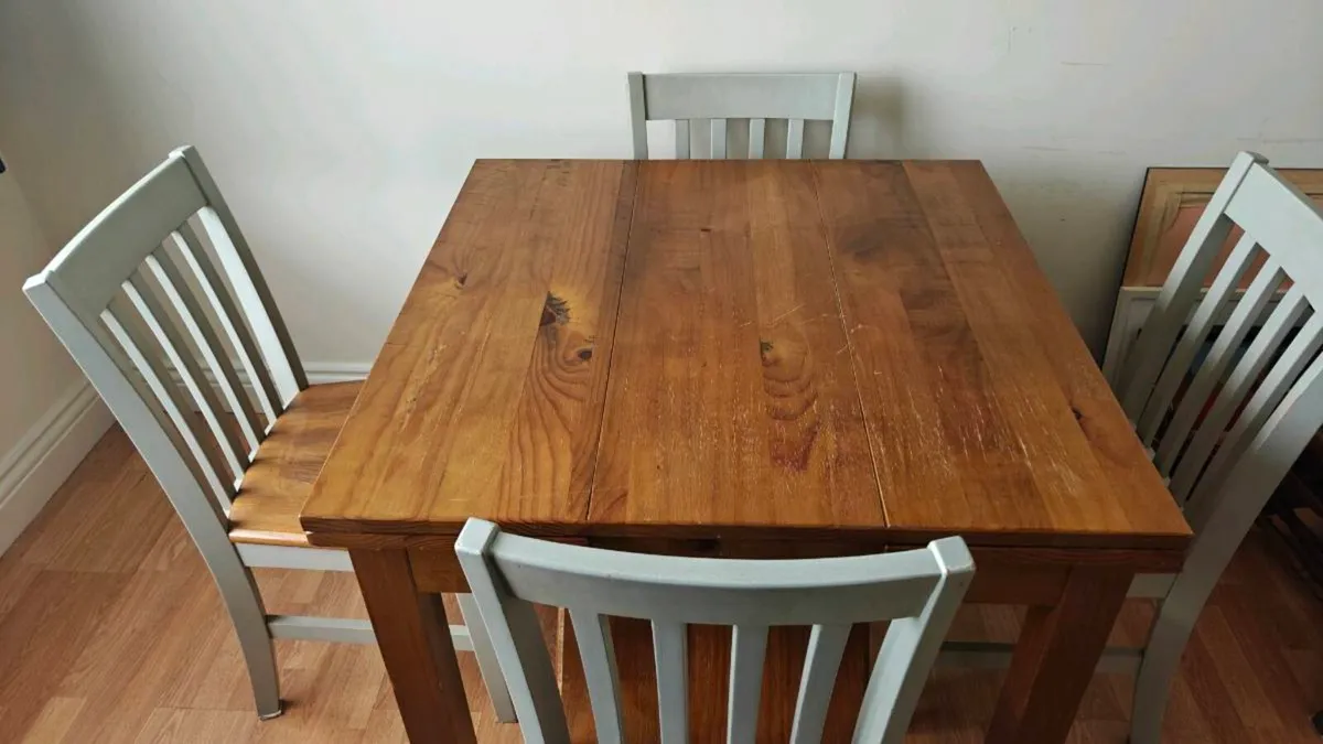 Table and Chairs - Image 1