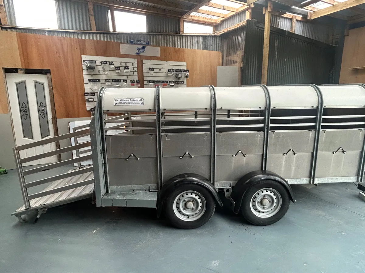 Ifor Williams 10x5 Livestock Trailer 4 ft high - Image 1