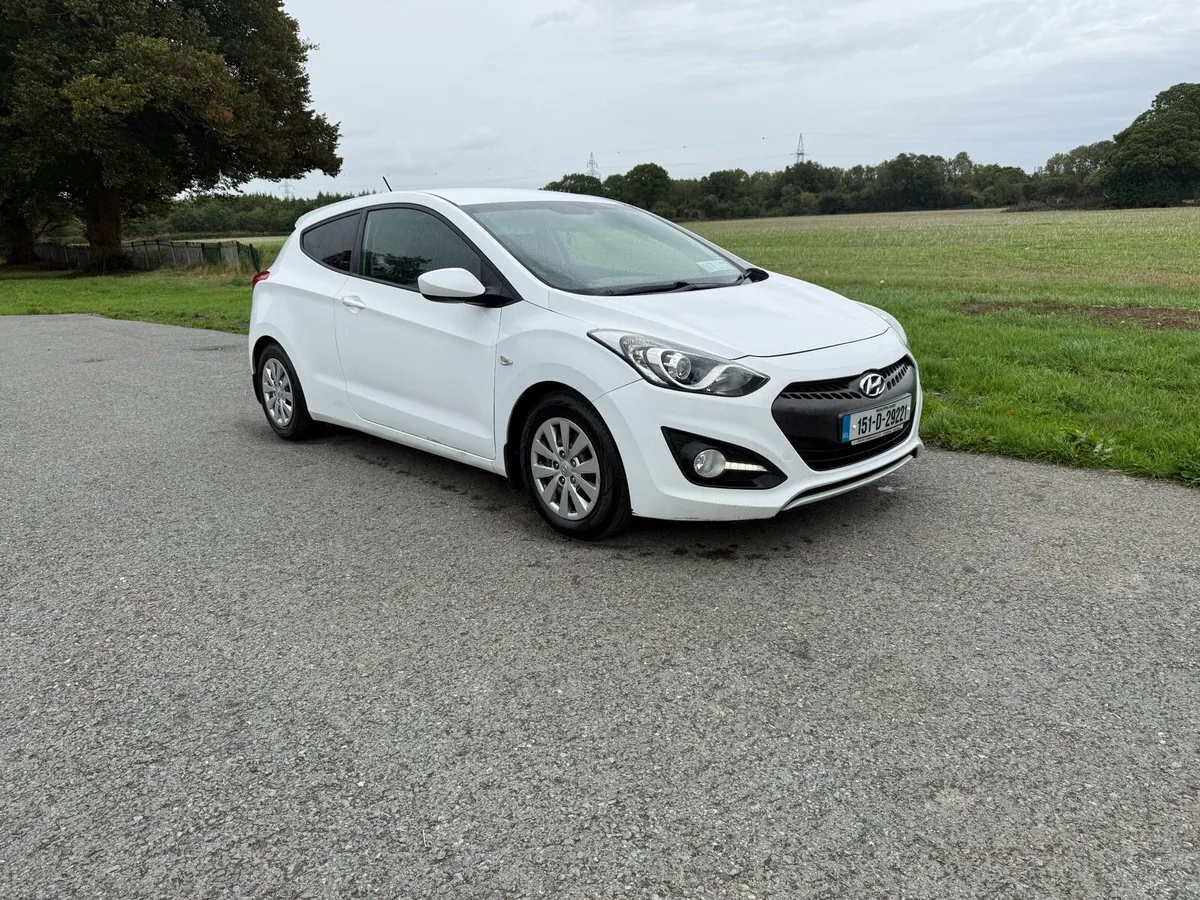 Hyundai i30 van - Image 1