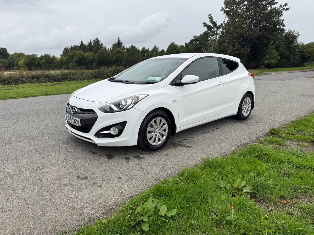Hyundai i30 van - Image 2