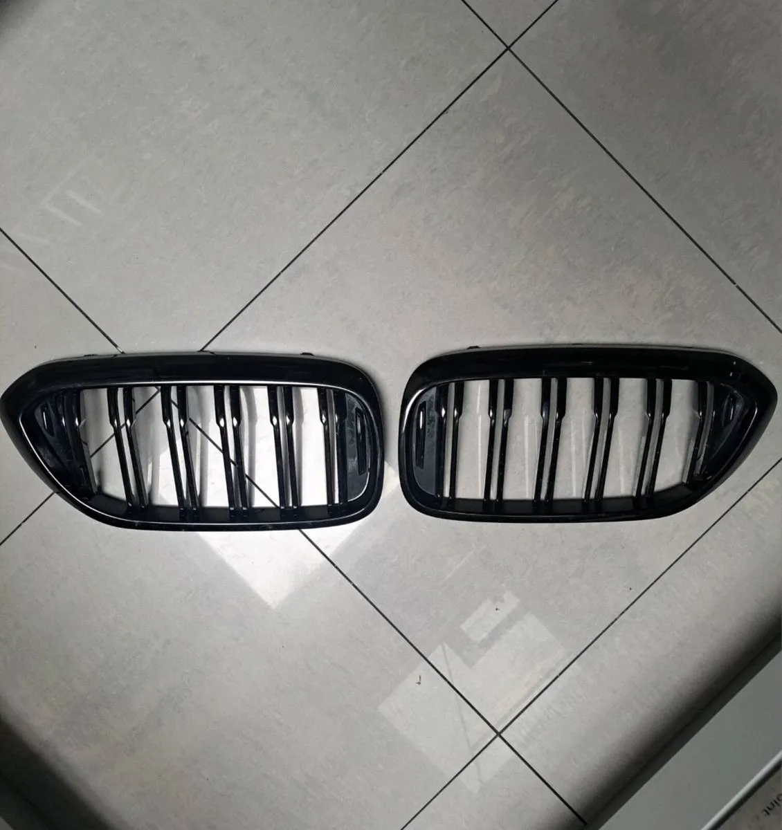 BMW G30 G31 Black Grille - Image 2