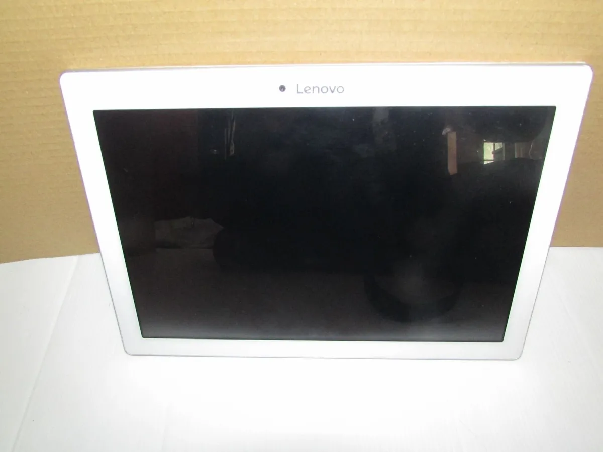 Lenovo Tablet - Image 4