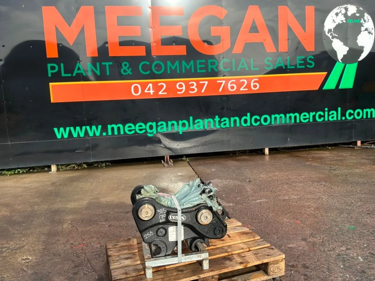 New unused hydraulic Quick hitch.....60mm pins.... - Image 1
