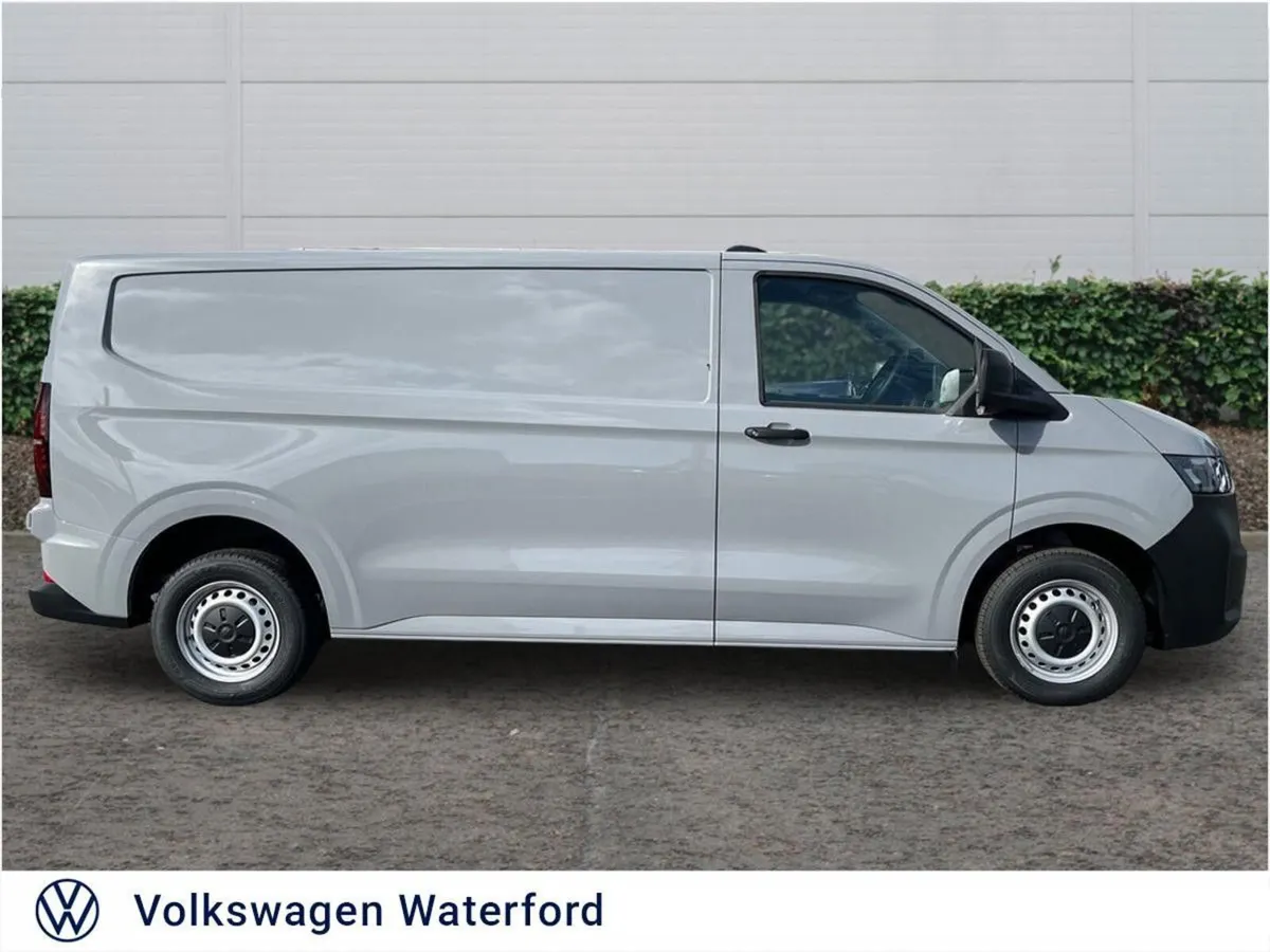Volkswagen Transporter Trendline LWB 150HP (Price - Image 4