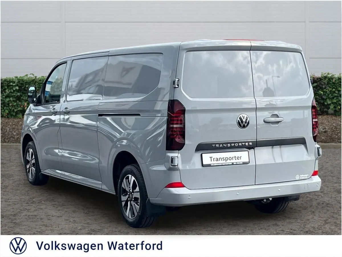 Volkswagen Transporter Highline LWB 150HP 2.0TDI ( - Image 3
