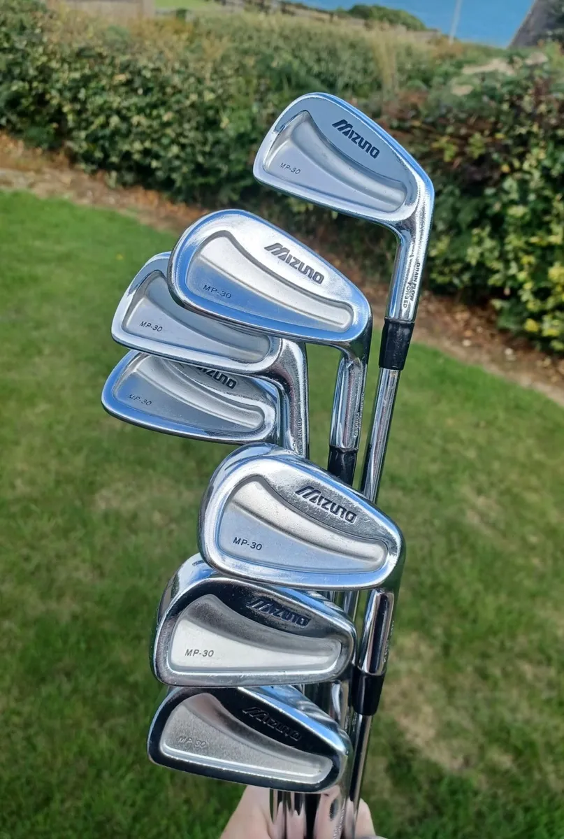 Mizuno MP30 Irons 4-PW - Image 1