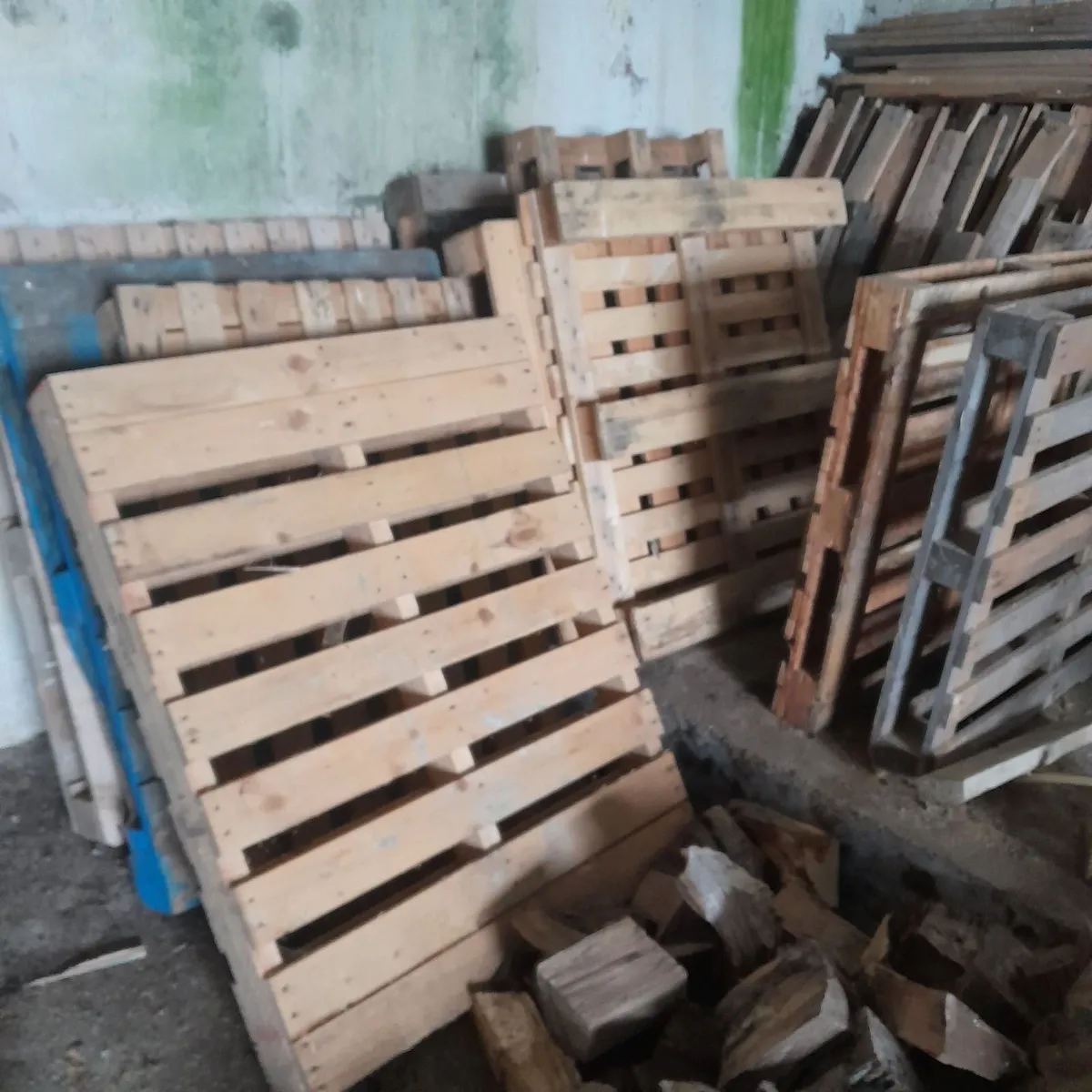 Pallets - Image 2