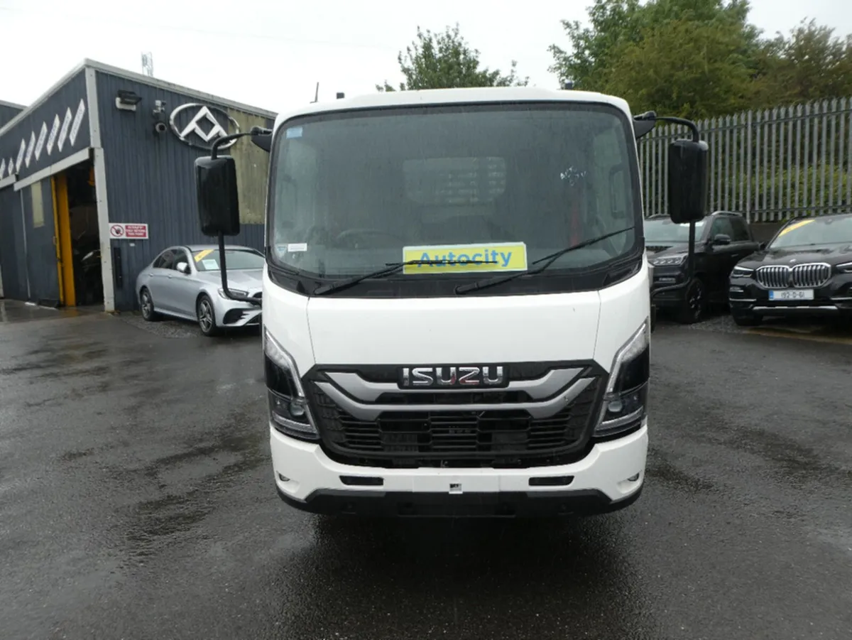 Isuzu N-Series 3.5TON 11ft Tipper available immedi - Image 4