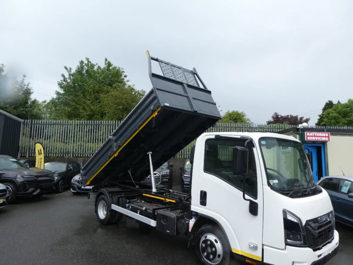 Isuzu N-Series 3.5TON 11ft Tipper available immedi - Image 1
