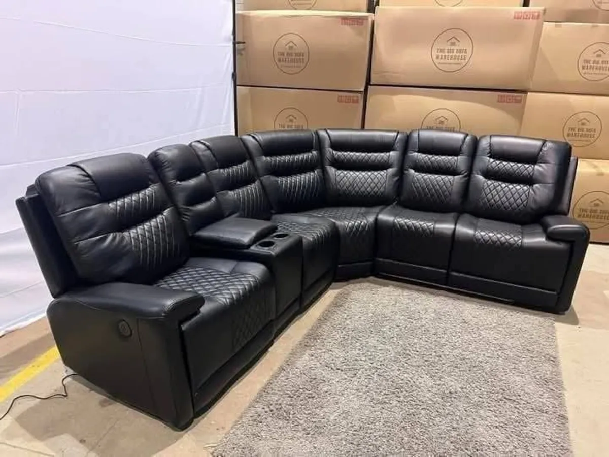 Halifax Electric Leather Recliner Sofa - USB ports - Image 4