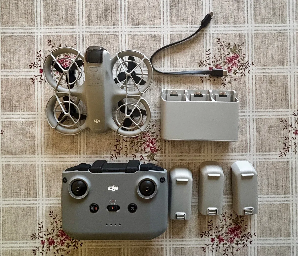 Dji Neo Combo Drone - Image 1