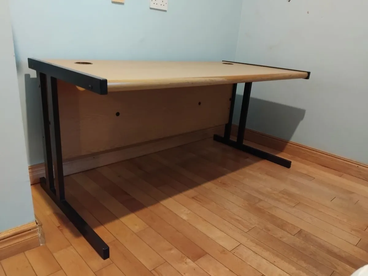 Desk - Image 2