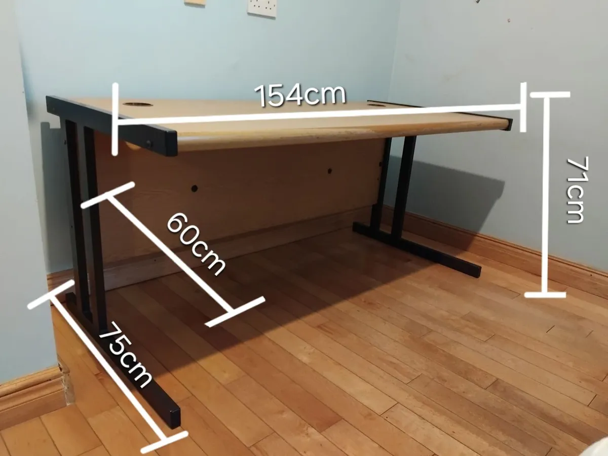 Desk - Image 4